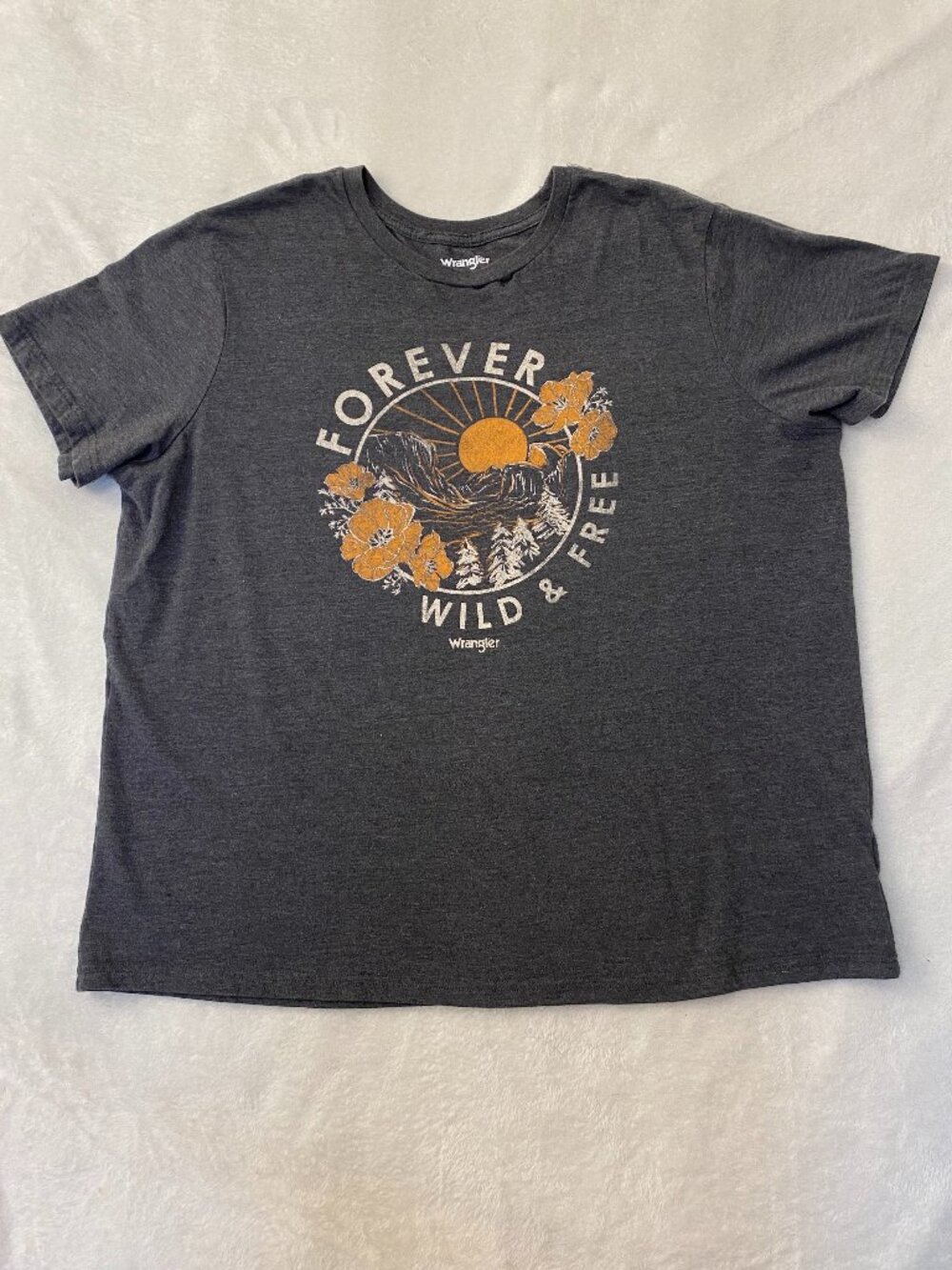 Wrangler Gray Graphic Tee Shirt Women's Size XXL Forever Wild and Free